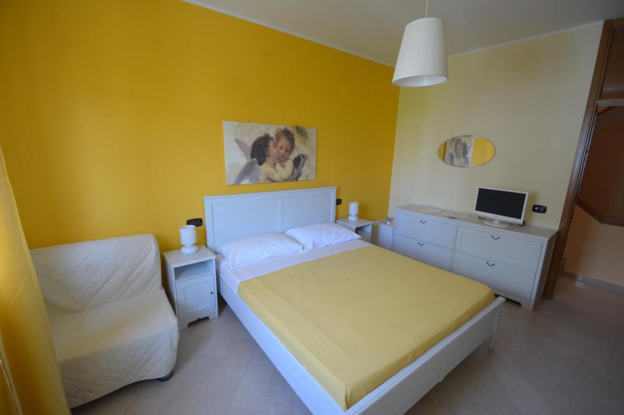B&B La Baia Sea Rooms Бішельє Екстер'єр фото